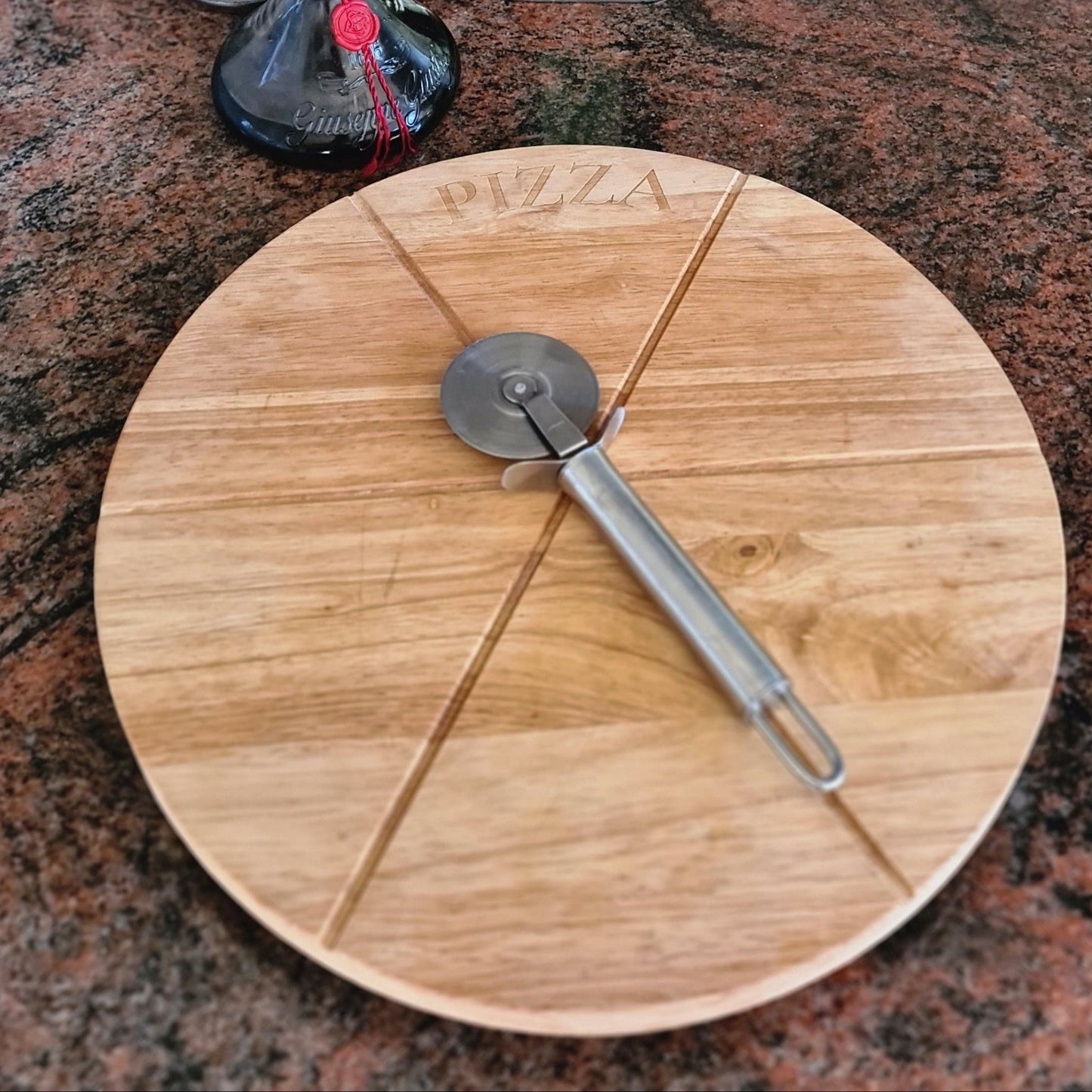 Onmisbaar voor pizzaliefhebbers – stevige RVS pizzasnijder 20 cm, Ø6,6 cm snijwiel - THINGS - TO - BUY