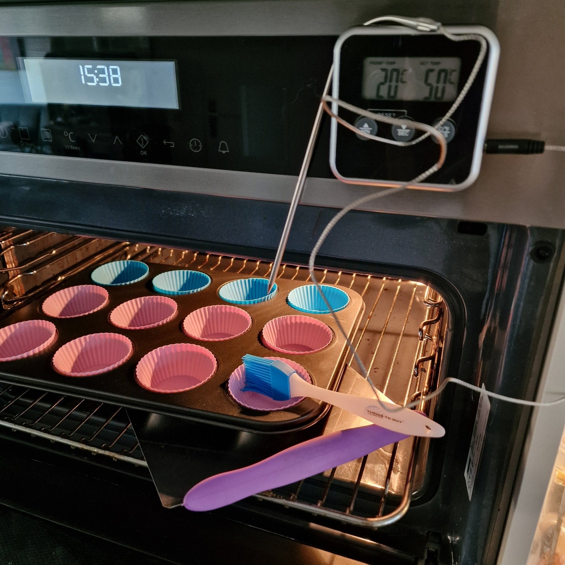 Cadeaupakket Cupcake – bakset met bakkwast, taartenschep, muffinvorm & thermometer - THINGS - TO - BUY