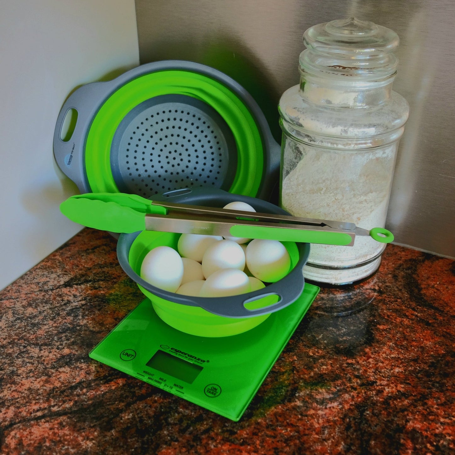 Cadeaupakket Groen – vergietset, keukentang & digitale keukenweegschaal - THINGS - TO - BUY