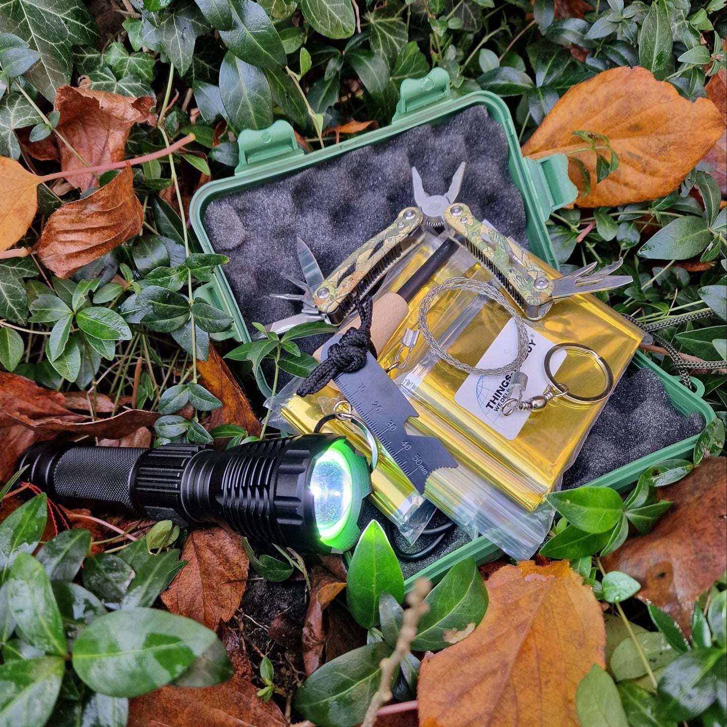 Cadeaupakket Noodtools – zaklamp, multitool, nooddekens & vuurstarter - THINGS - TO - BUY