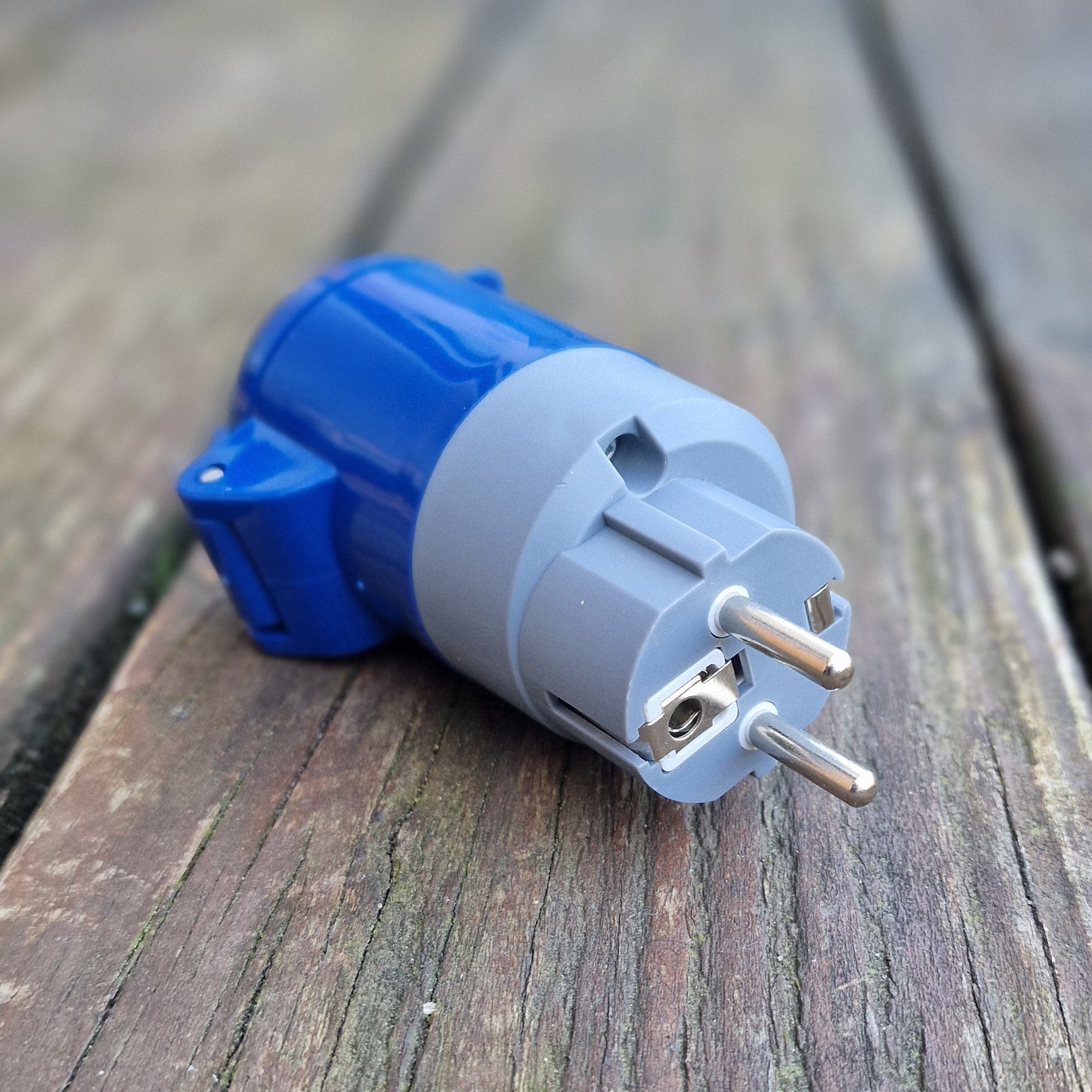 CEE naar Schuko adapter 16A IP20 – 230V verloopstekker - THINGS - TO - BUY