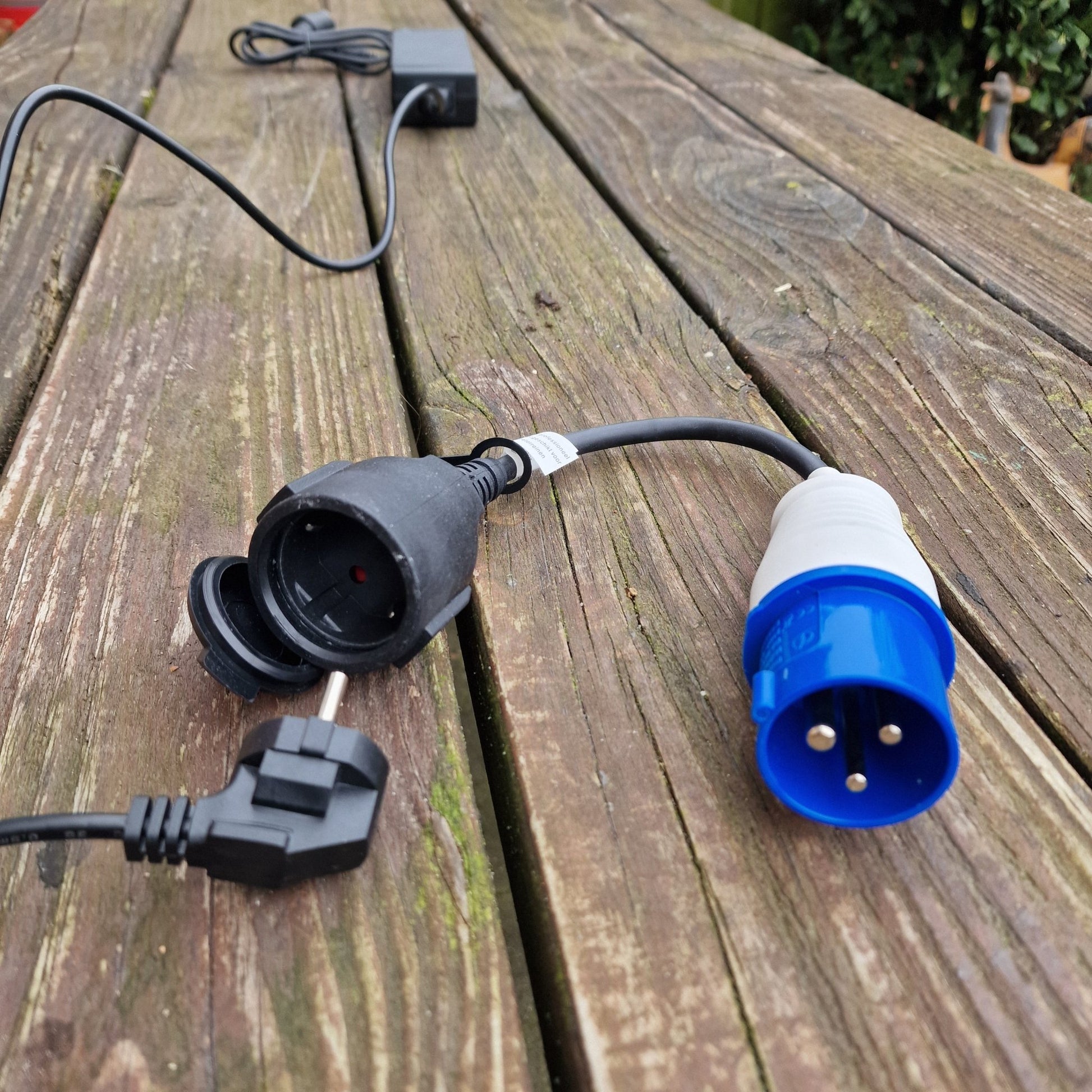 CEE naar Schuko adapterkabel 16A IP44 – 230V 3500W - THINGS - TO - BUY